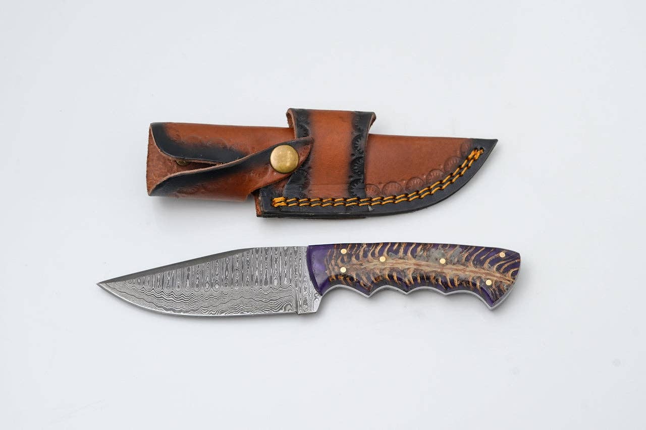 Ironfang – Damascus Hunter Knife