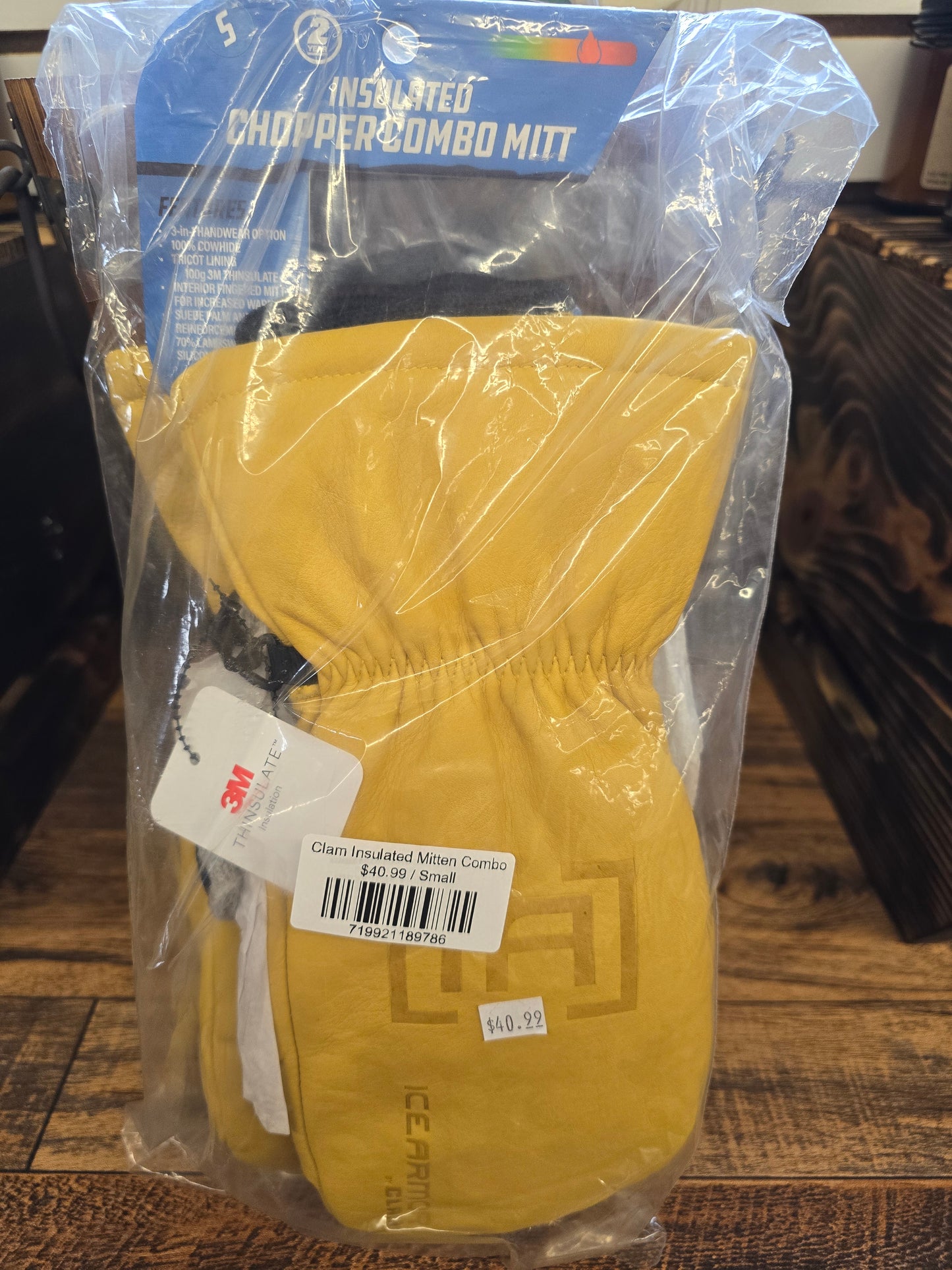Clam Insulated Mitten Combo